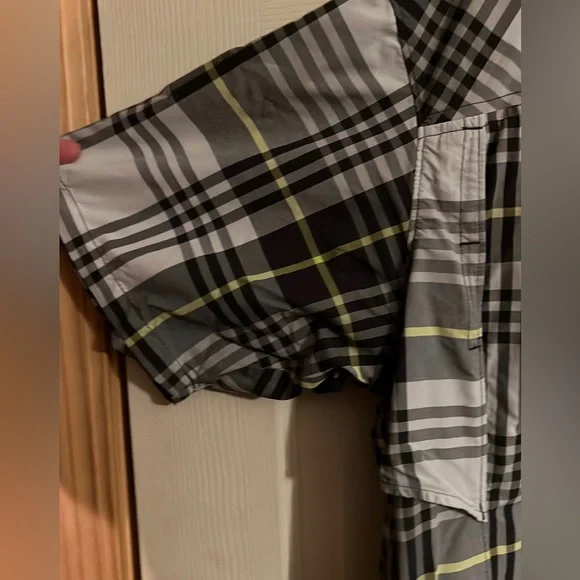 Omni-Shade Sun Protection Columbia button up plaid shirt, size XXL, black plaid - Picture 5 of 8